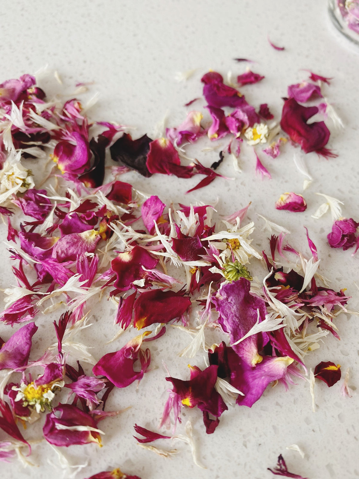 Wholesale Edible Flower Sprinkles - Pink + wWhite Cornflower Petals - the  peel thing - Fieldfolio